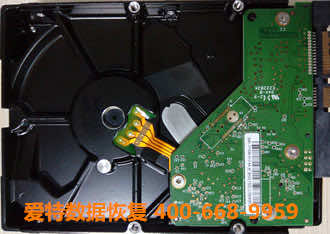 硬盘开盘数据恢复