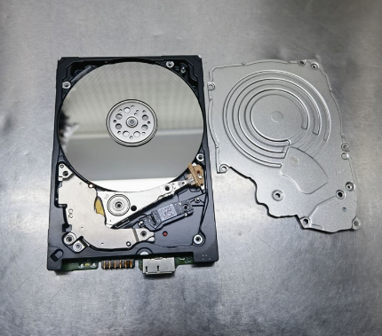 联想移动硬盘意外摔落损坏数据恢复!