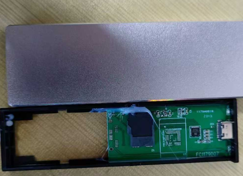 警惕网购陷阱:4TB固态移动硬盘背后的真相